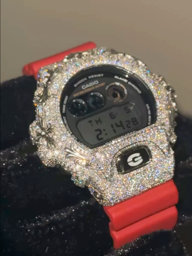 G-Shock DW6900 Collector's CHROME  Edition 1